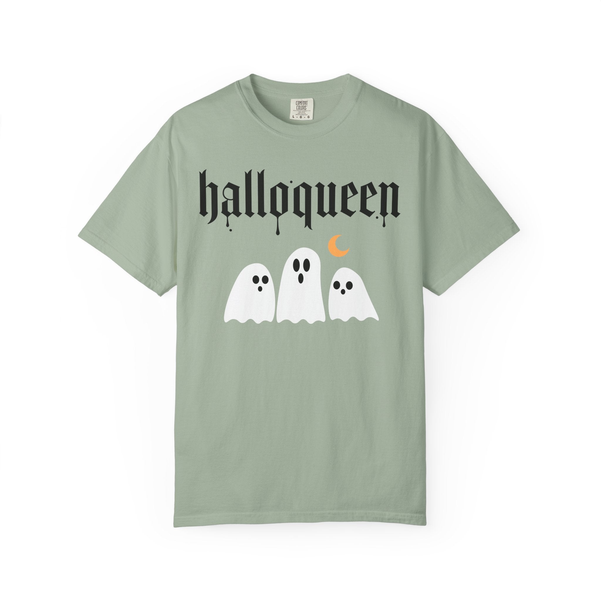 Halloqueen Halloween T-Shirt — Gothic Script with Moon & Paw Prints